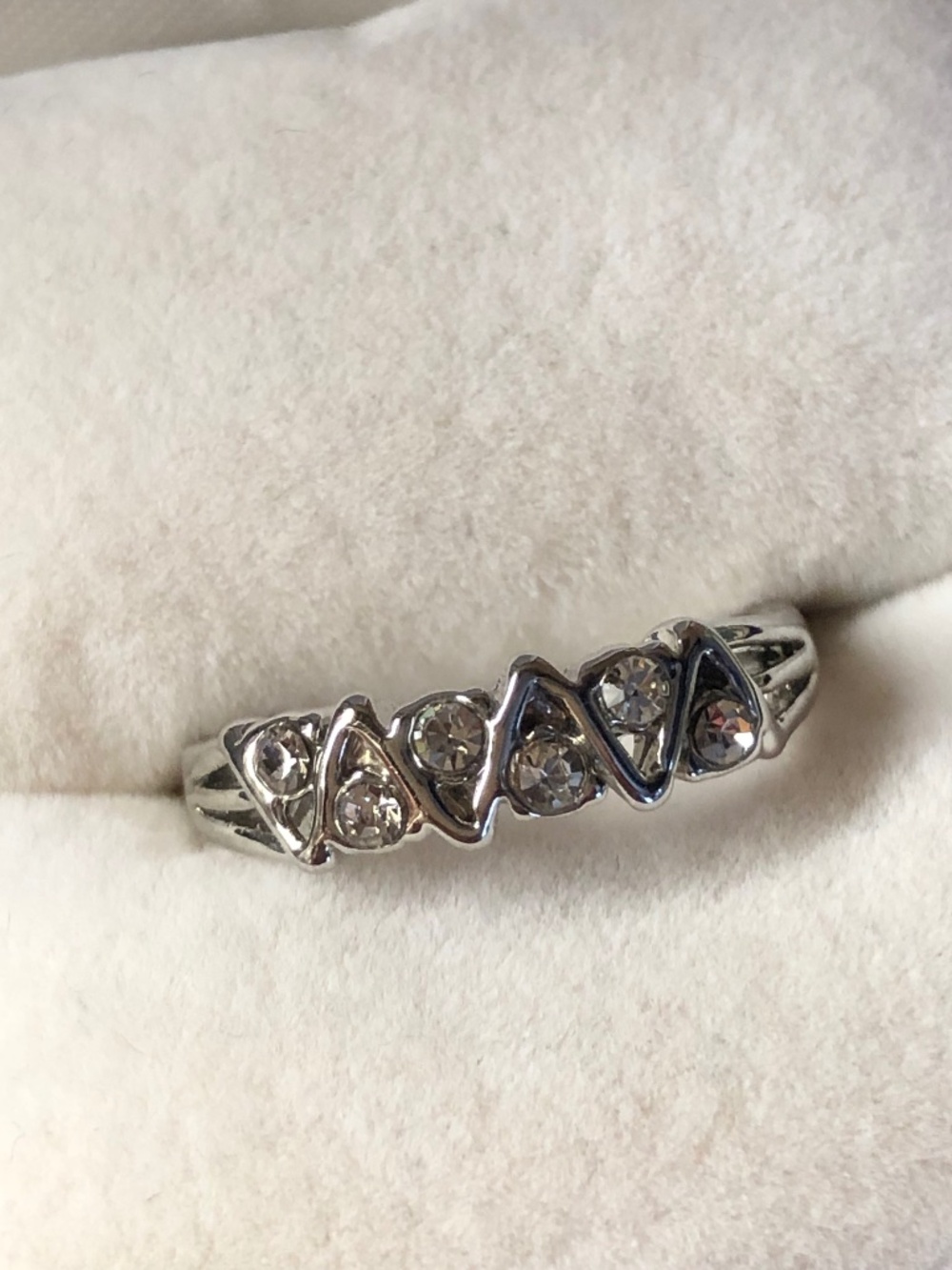Vintage silver  6 stone ring